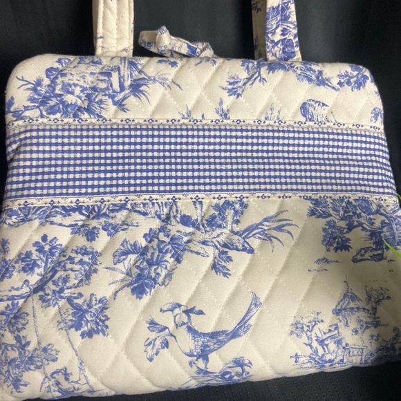 americana by skiff Handbags - Americans By Sciff Quilted Blue Bag 💕